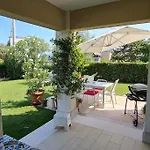Flat Front Lake With Swimming Pool, Ground Floor