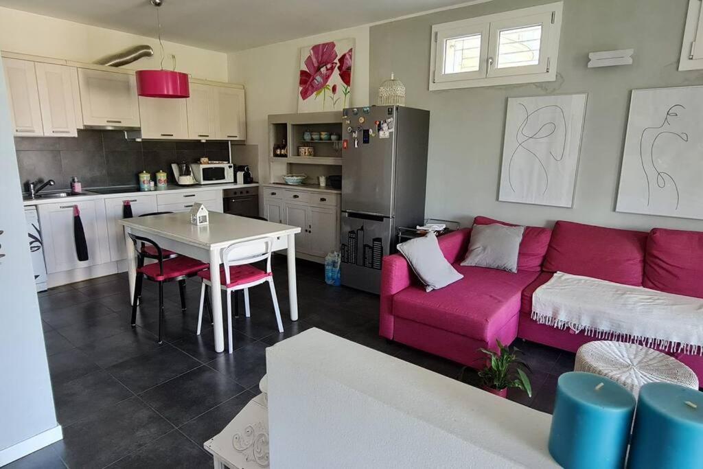 Flat Front Lake With Swimming Pool, Ground Floor Appartement Peschiera del Garda