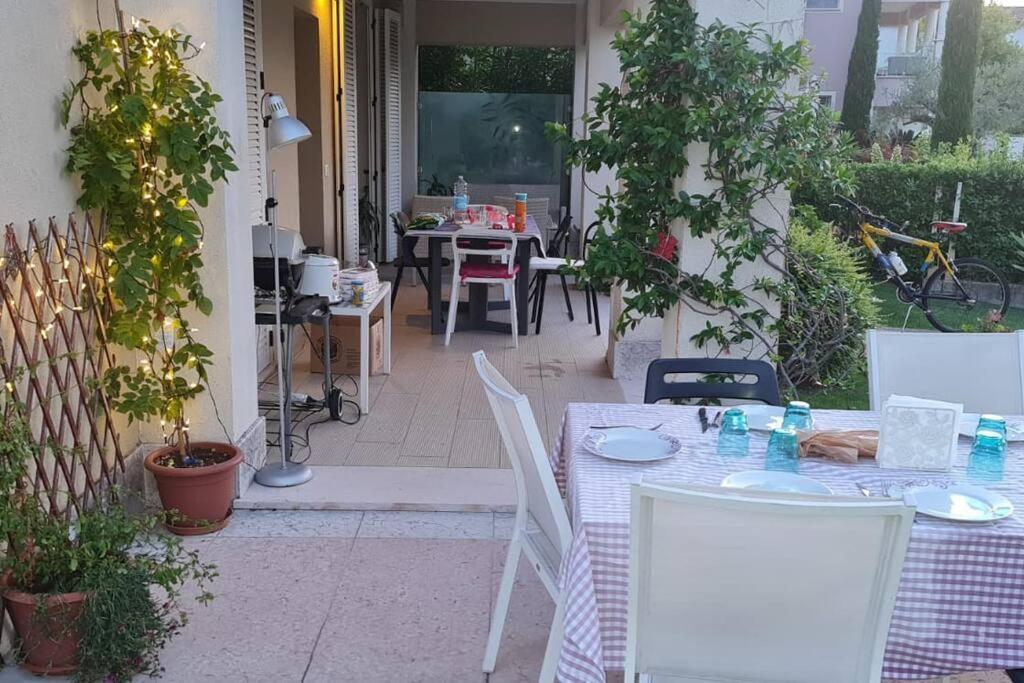 Appartement Flat Front Lake With Swimming Pool, Ground Floor *